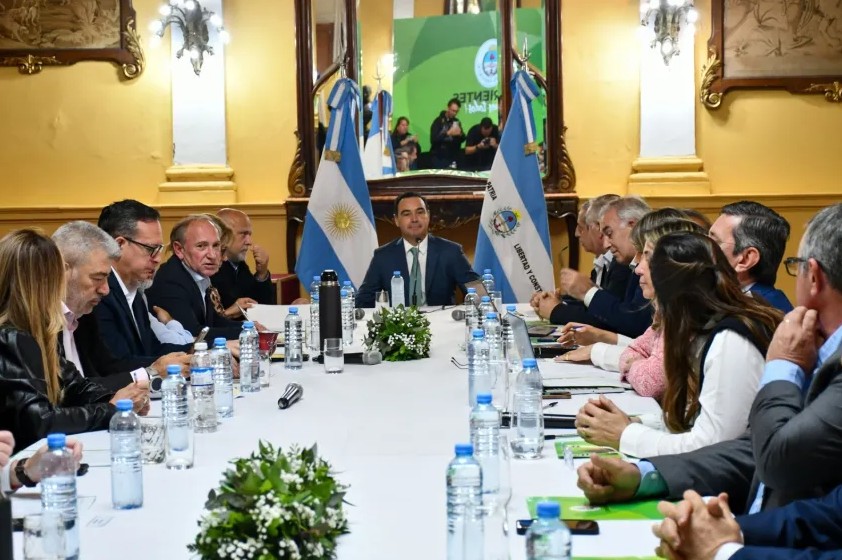 Valdés analizó con su Gabinete la gestión provincial en el marco de la coyuntura del país