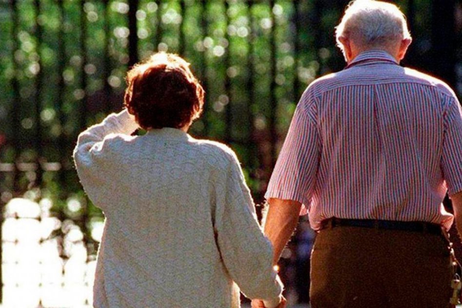 Oficializaron el bono de $70.000 para jubilados en noviembre