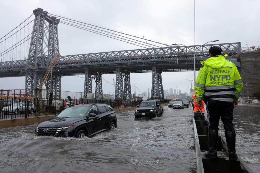 Dos personas murieron por una fuerte tormenta que inundó la Ciudad de Nueva York