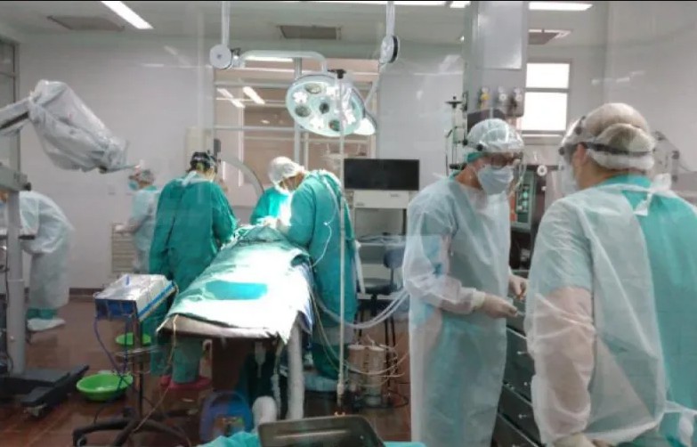 Tres niños podrán oír gracias a la colocación de implantes cocleares